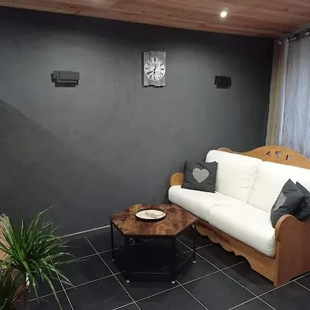Location Saisonniere 4 Couchages *